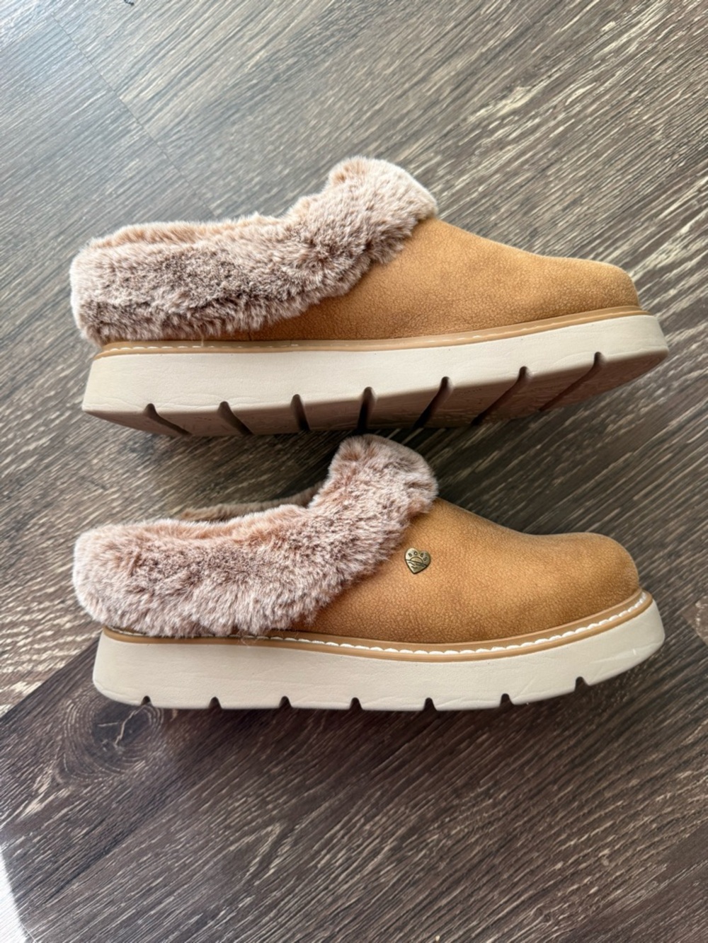 Women's BOBS Keepsakes Lite / Cozy Size 8 Faux Fur